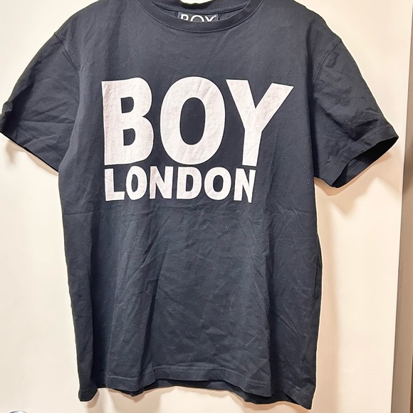 Black Crew Neck Tee with Bold Text - Picture 6 of 11